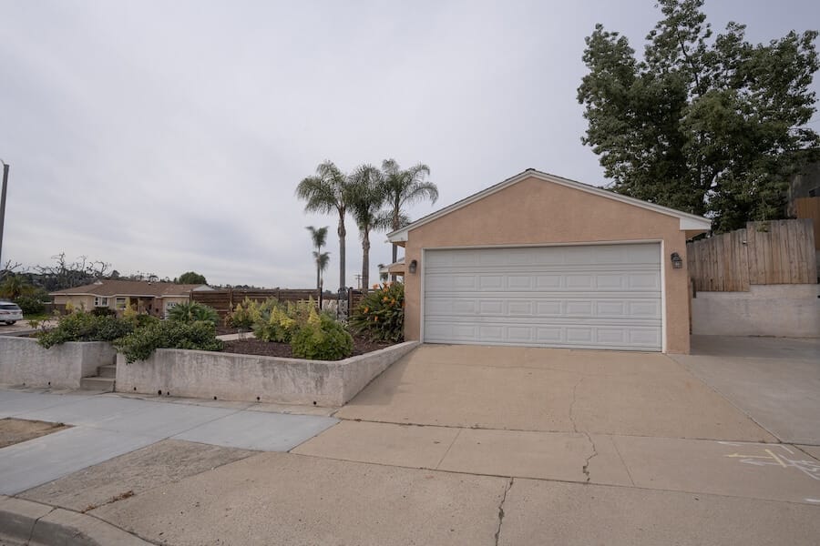 2-Car Garage